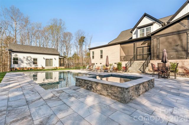 6615 Farmstead Lane, Concord, NC 28027