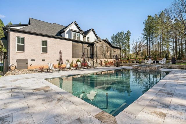 6615 Farmstead Lane, Concord, NC 28027