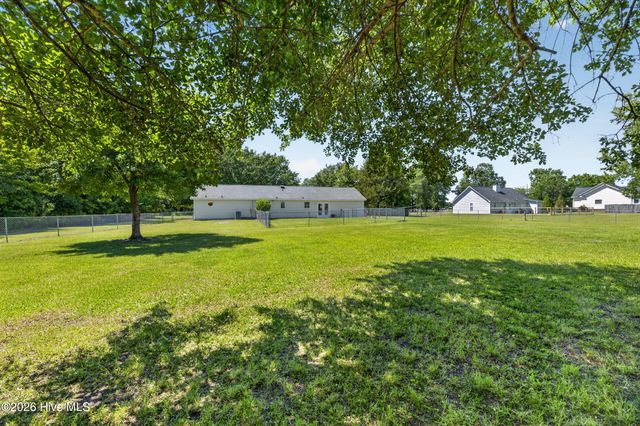 2310 Ivy Road, Greenville, NC 27858