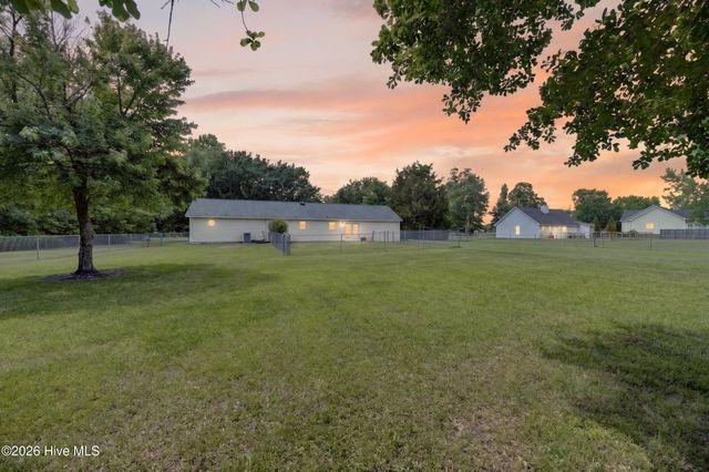 2310 Ivy Road, Greenville, NC 27858