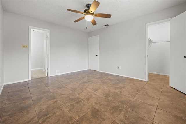 10301 Little Pebble DR B, Austin, TX 78758