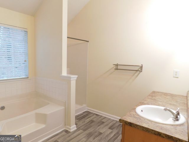 225 Laura Circle, College Park, GA 30349