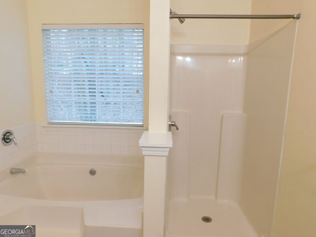 225 Laura Circle, College Park, GA 30349