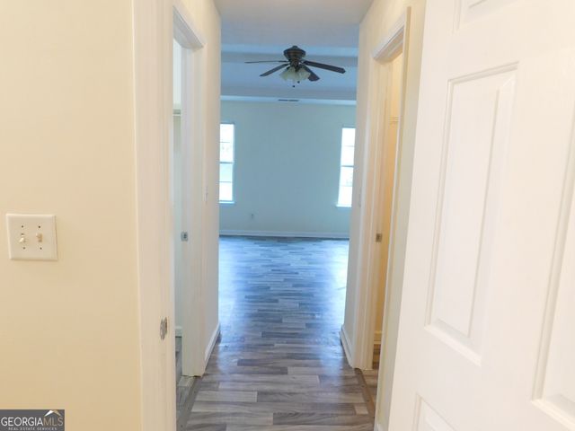 225 Laura Circle, College Park, GA 30349