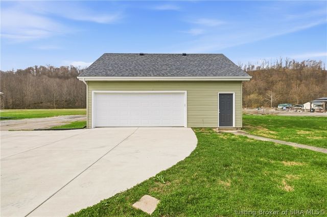 1566 W Water Street, Borden, IN 47106