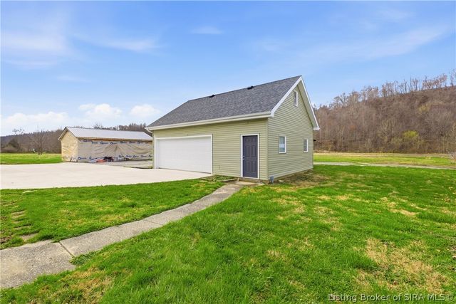 1566 W Water Street, Borden, IN 47106
