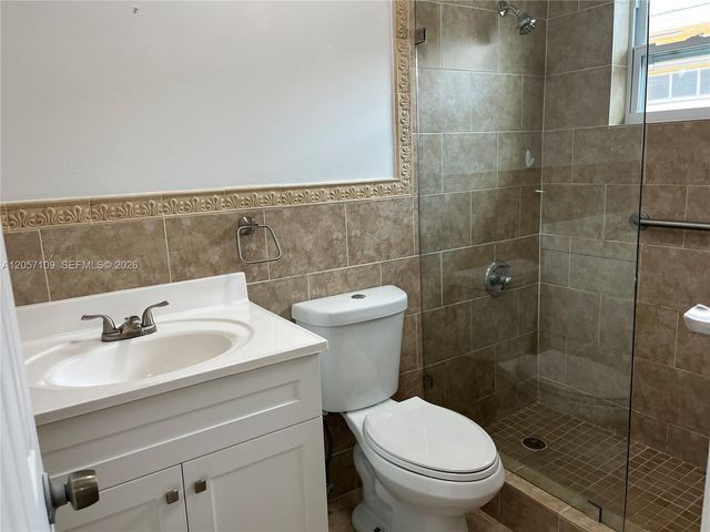 10571 SW 27th St, Miami, FL 33165
