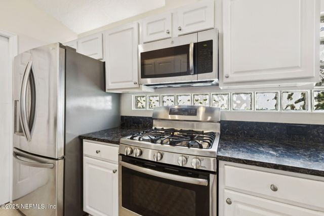 1886 MOURNING DOVE Lane, Jacksonville Beach, FL 32250