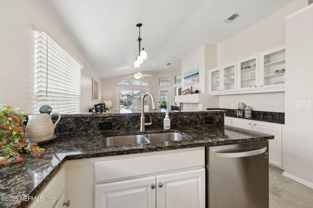 1886 MOURNING DOVE Lane, Jacksonville Beach, FL 32250
