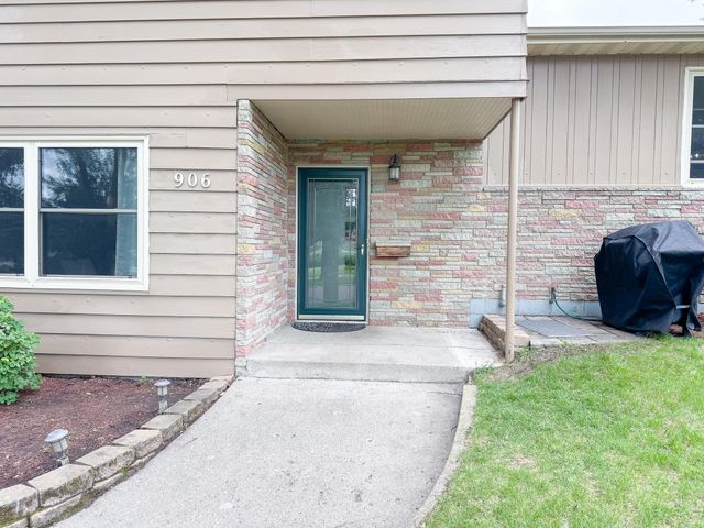 906 S Whitford Street, Fergus Falls, MN 56537