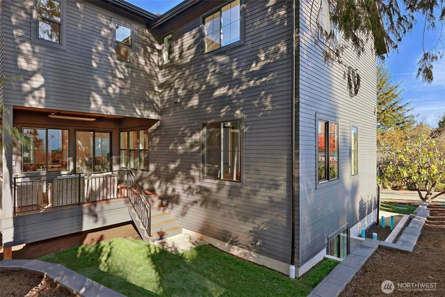 7003 37th Avenue NE, Seattle, WA 98115