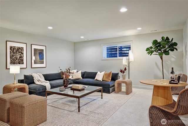 7003 37th Avenue NE, Seattle, WA 98115