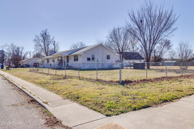 1409 Cleveland Avenue, Baxter Springs, KS 66713