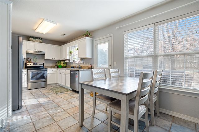 3497 Essex Drive, Fayetteville, AR 72704