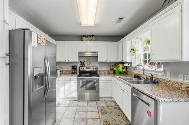 3497 Essex Drive, Fayetteville, AR 72704