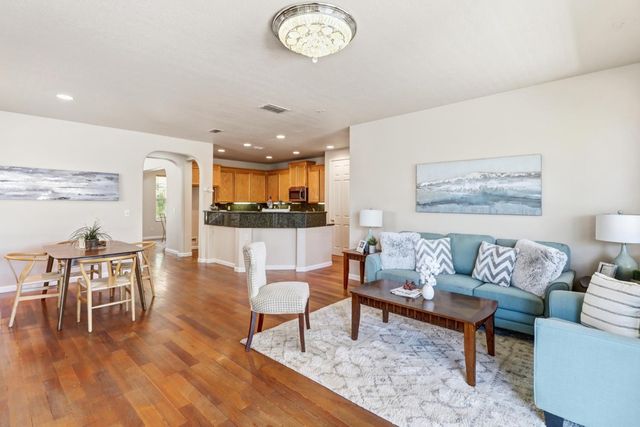 5001 Millner Way, Elk Grove, CA 95757