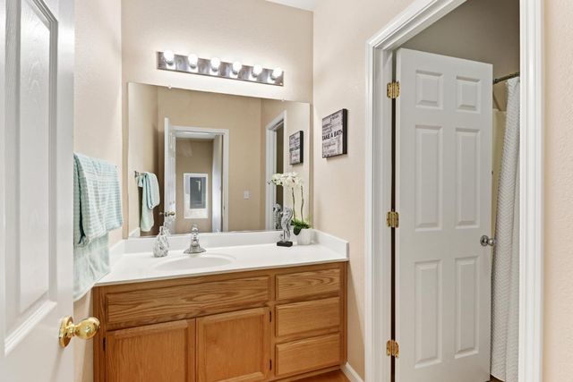 5001 Millner Way, Elk Grove, CA 95757