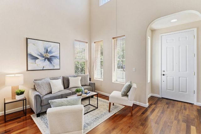 5001 Millner Way, Elk Grove, CA 95757