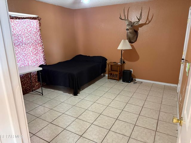 9813 La Morenita Circle, El Paso, TX 79927