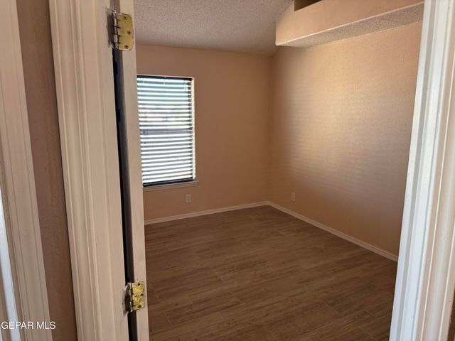 9813 La Morenita Circle, El Paso, TX 79927