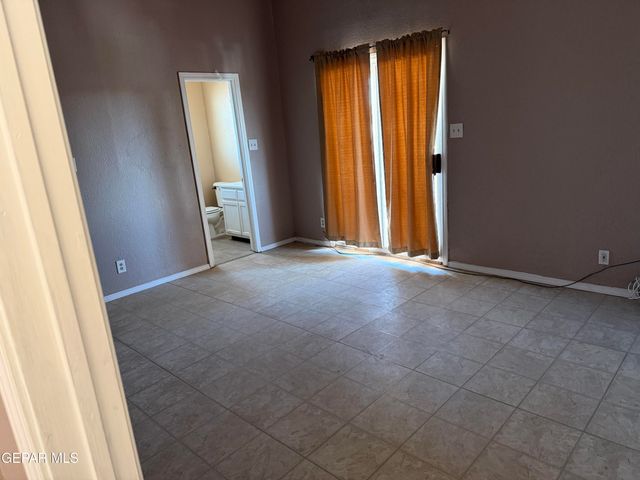 9813 La Morenita Circle, El Paso, TX 79927