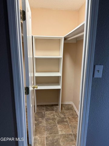 9813 La Morenita Circle, El Paso, TX 79927