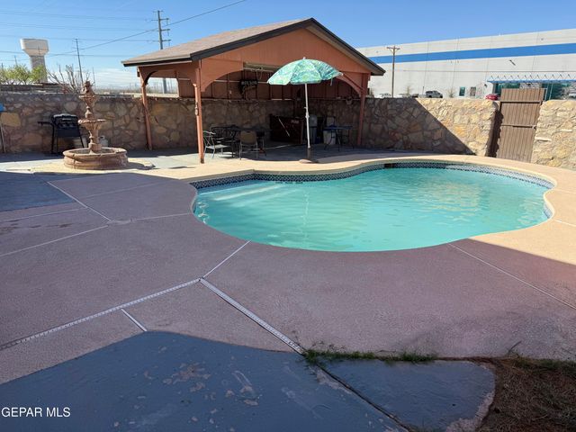 9813 La Morenita Circle, El Paso, TX 79927