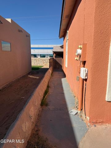 9813 La Morenita Circle, El Paso, TX 79927