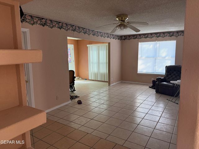 9813 La Morenita Circle, El Paso, TX 79927