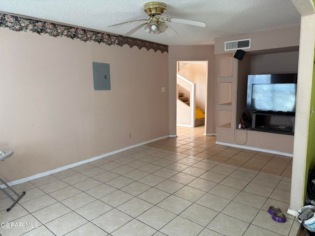 9813 La Morenita Circle, El Paso, TX 79927