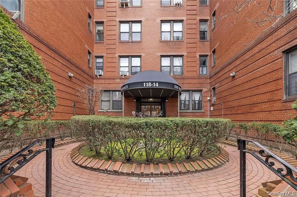 118-14 83rd Avenue 3G, Kew Gardens, NY 11415
