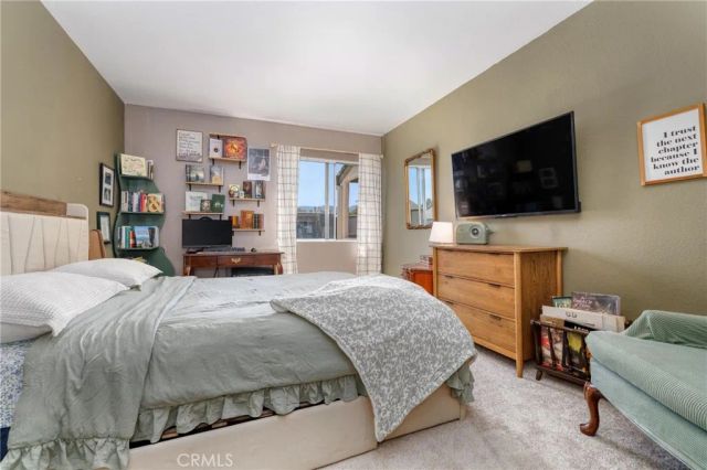 24518 Nicklaus Drive O10, Valencia, CA 91355