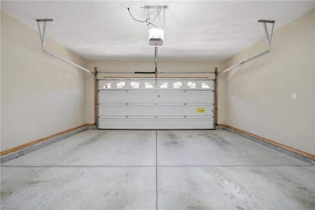 2208 E Berrie CIR, Virginia Beach, VA 23455