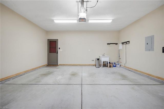 2208 E Berrie CIR, Virginia Beach, VA 23455