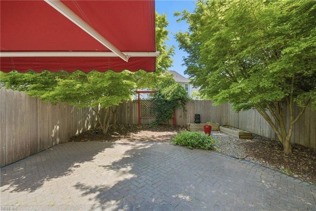 2208 E Berrie CIR, Virginia Beach, VA 23455