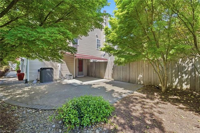 2208 E Berrie CIR, Virginia Beach, VA 23455