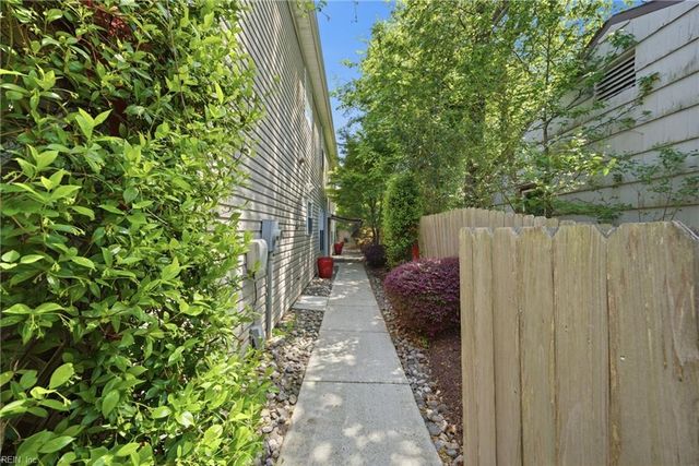 2208 E Berrie CIR, Virginia Beach, VA 23455