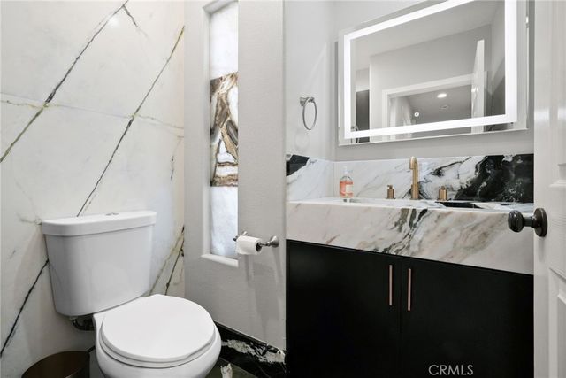 18328 Keswick Street, Reseda, CA 91335