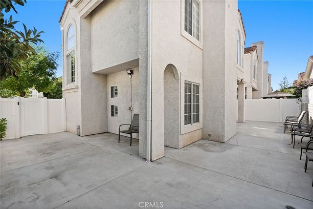 18328 Keswick Street, Reseda, CA 91335
