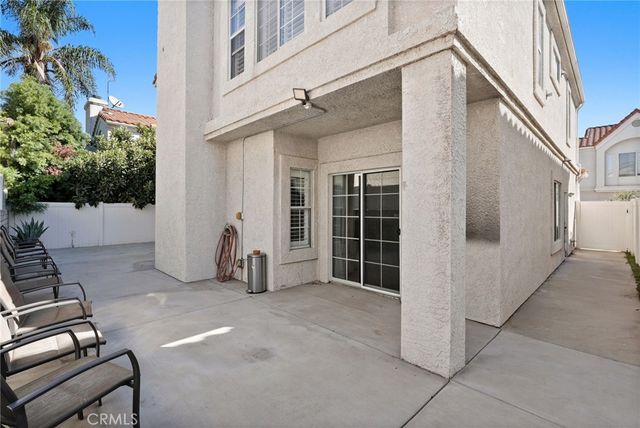 18328 Keswick Street, Reseda, CA 91335