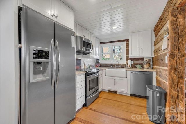572 Skyland View Drive, Blowing Rock, NC 28605