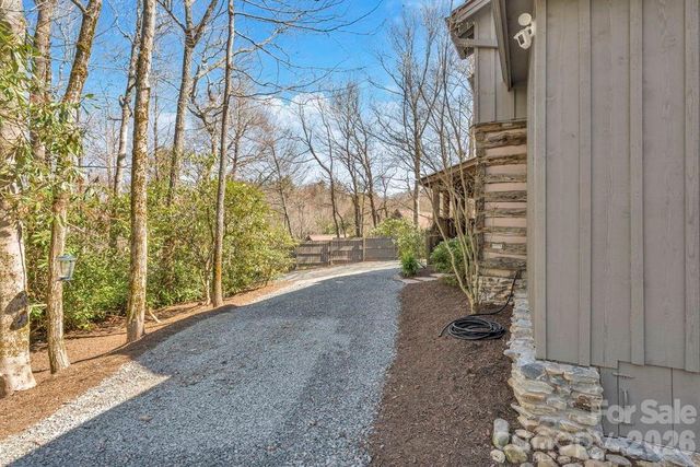 572 Skyland View Drive, Blowing Rock, NC 28605