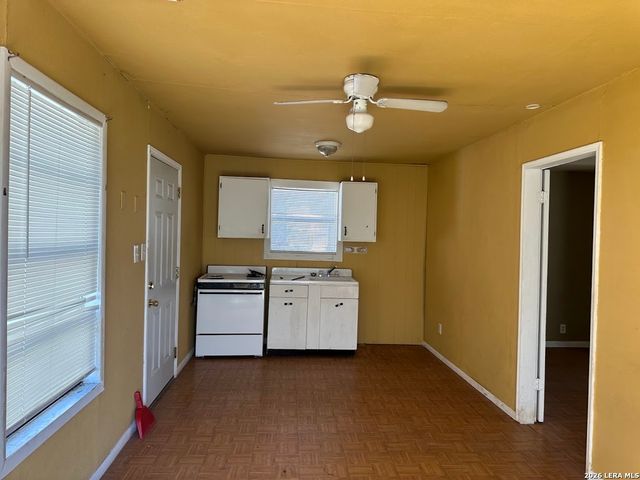 831 BRIGHTON, San Antonio, TX 78211