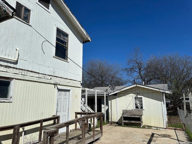 831 BRIGHTON, San Antonio, TX 78211