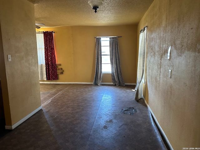 831 BRIGHTON, San Antonio, TX 78211