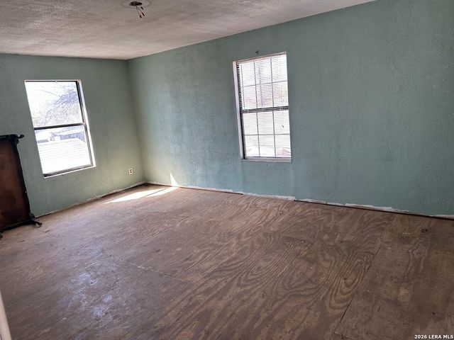 831 BRIGHTON, San Antonio, TX 78211