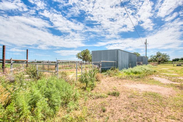 3205 Country Club Road, San Angelo, TX 76904