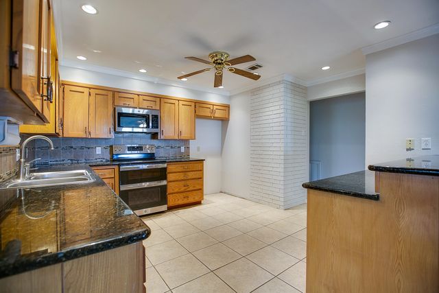 3205 Country Club Road, San Angelo, TX 76904