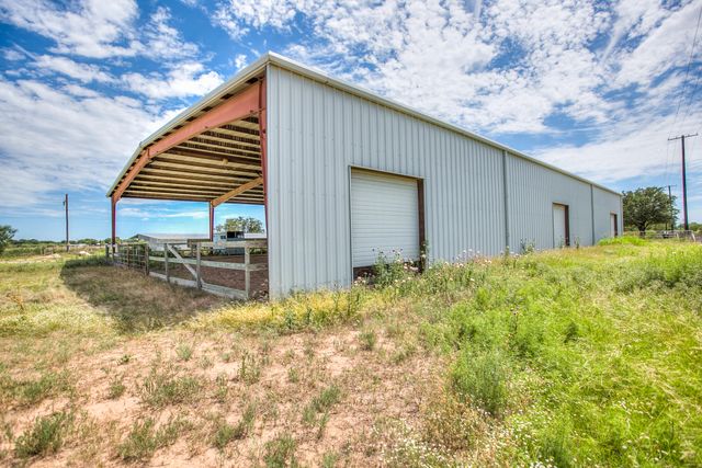 3205 Country Club Road, San Angelo, TX 76904