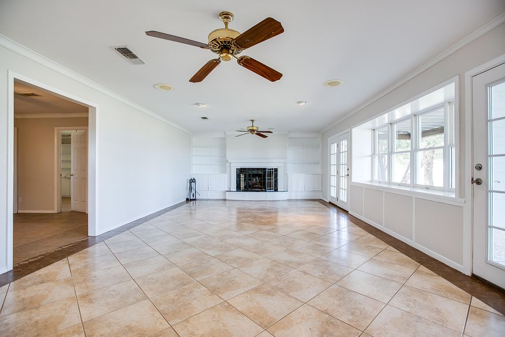 Image 41 of property listing at 3205 Country Club Road, San Angelo, TX 76904